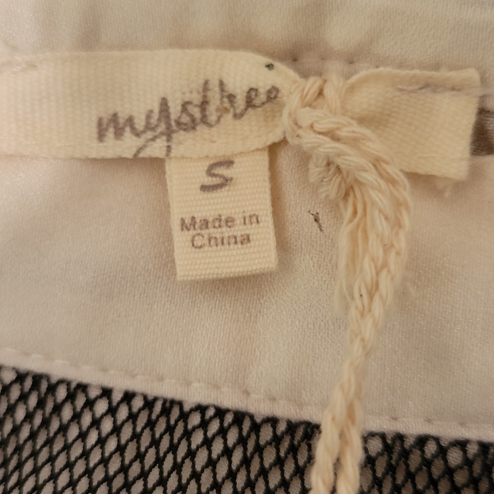 Mystree Lace Black & Cream Mini Skirt Size Small - Picture 5 of 6